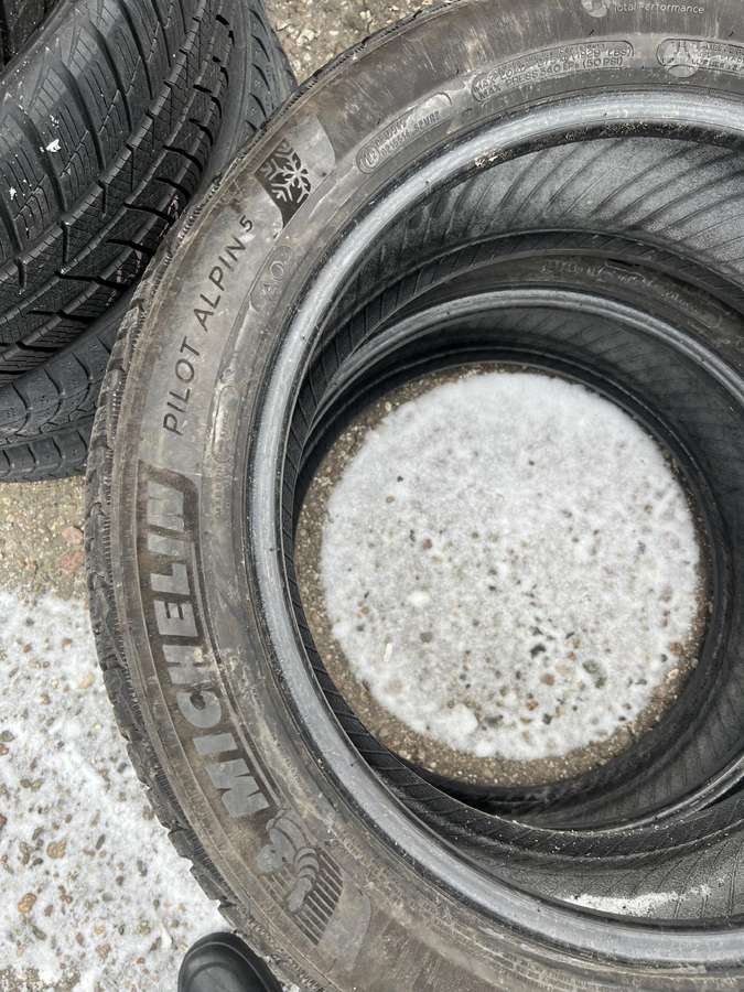 Michelin Pilot Alpin 5, winter 235/50 R19