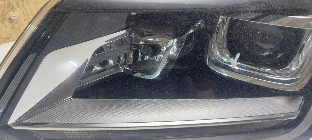 Volkswagen Amarok, 2H1941015AF, Cen21607
