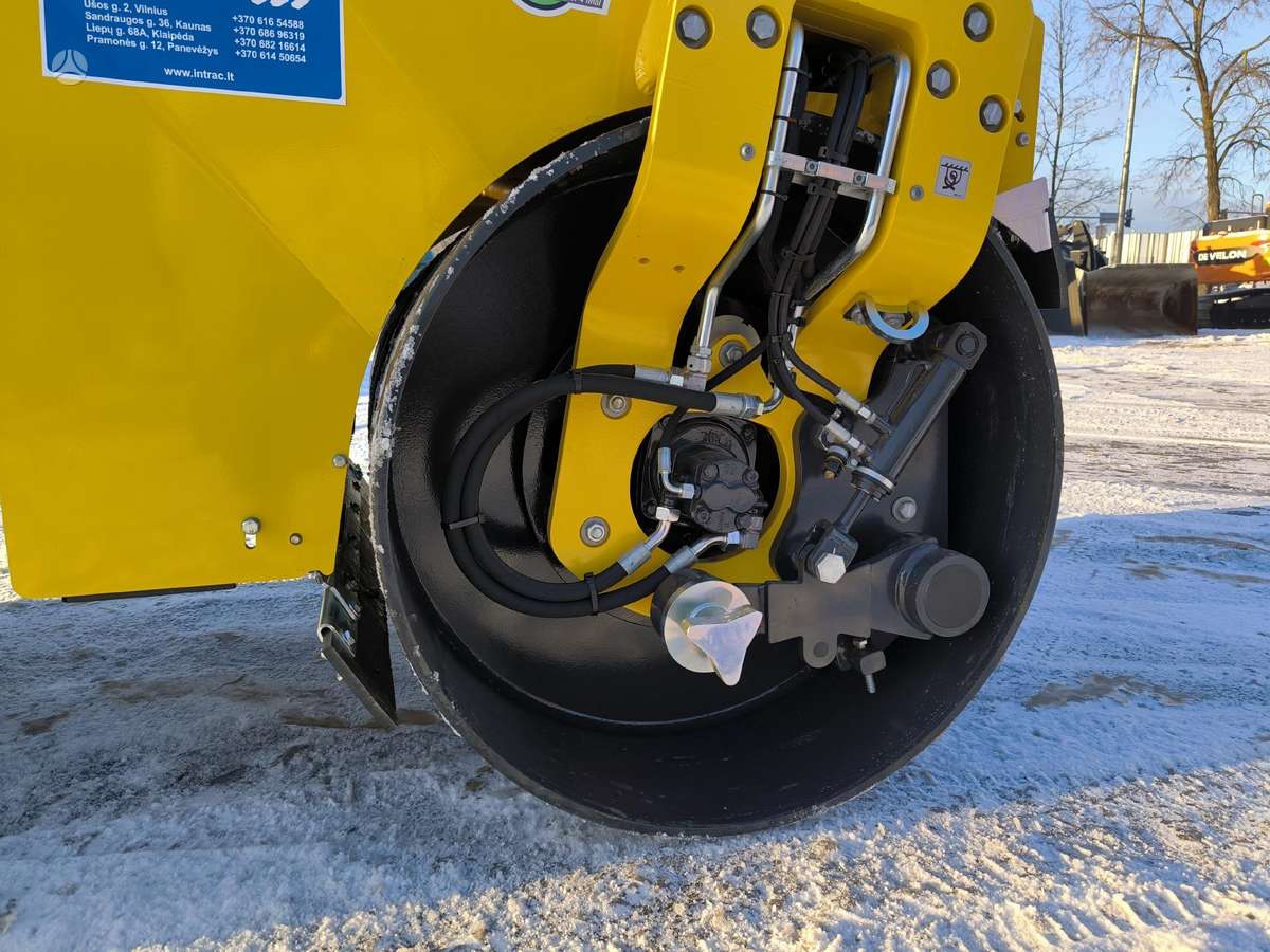 Bomag BW138AD, vibrator / compactor