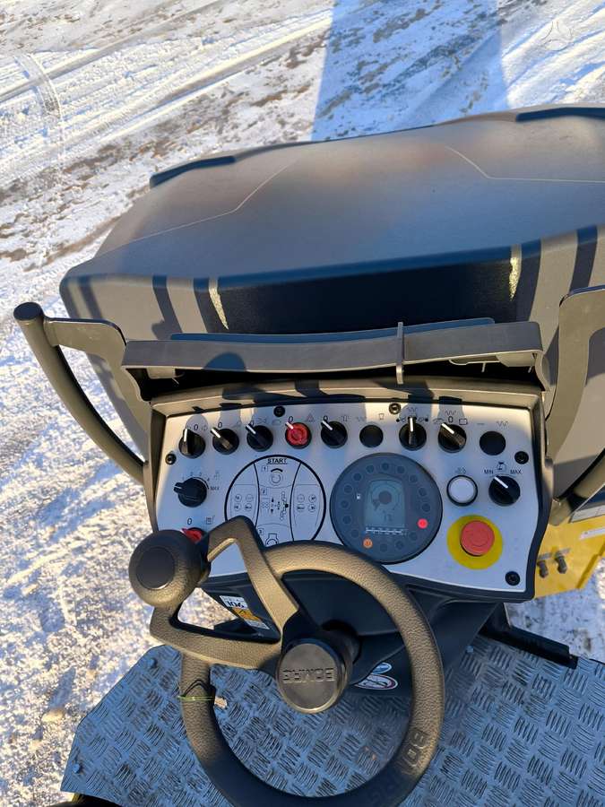 Bomag BW138AD, vibro technika