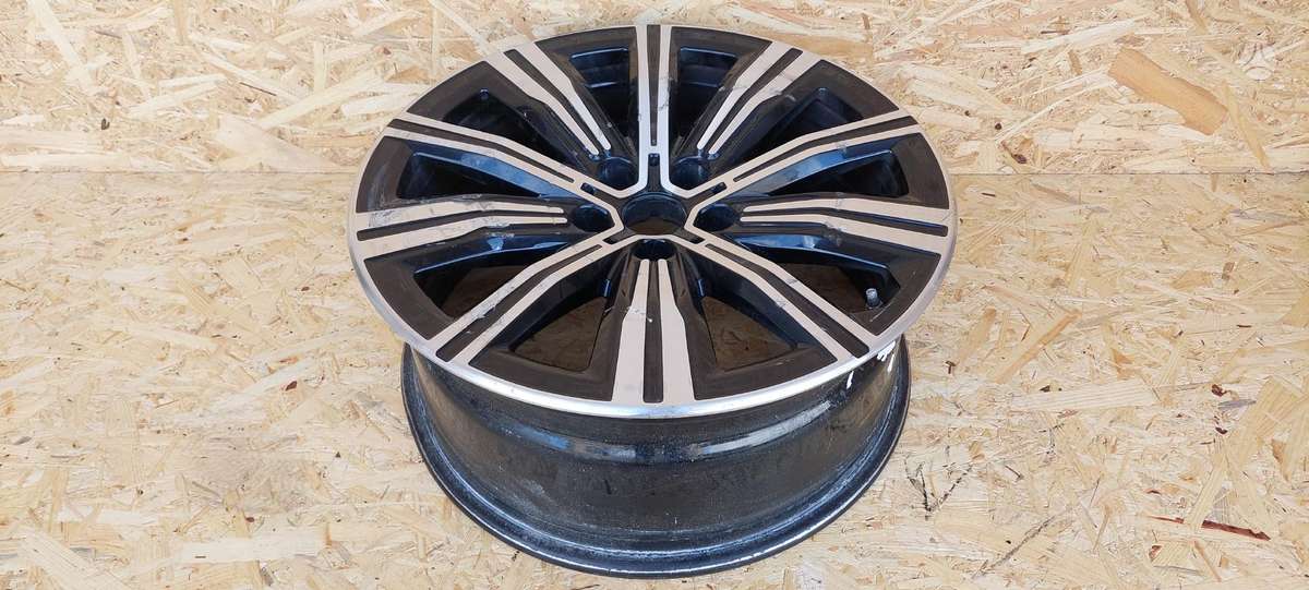 BMW 3 serija, 6883524, Cen21014