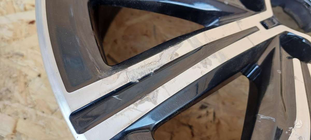 BMW 3 serija, 6883524, Cen21014