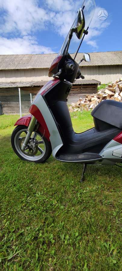 Peugeot Geopolis 250cc, scooters / mopeds