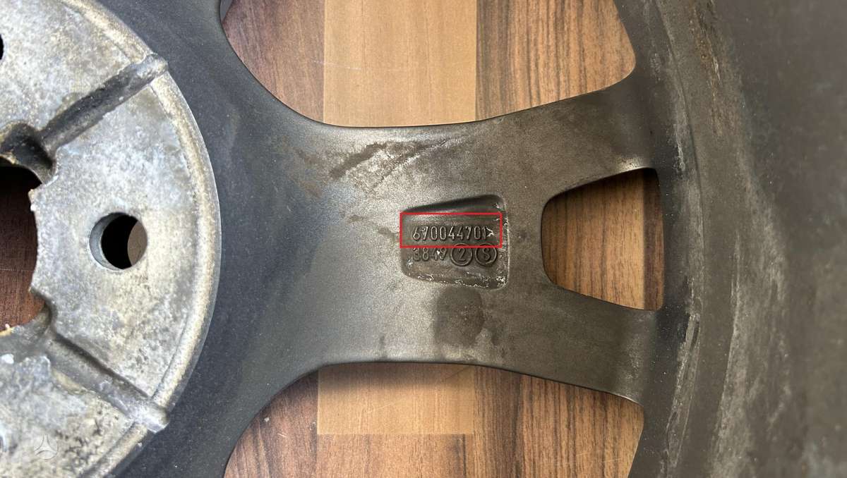 Maserati Levante, 670044701, Cen21040