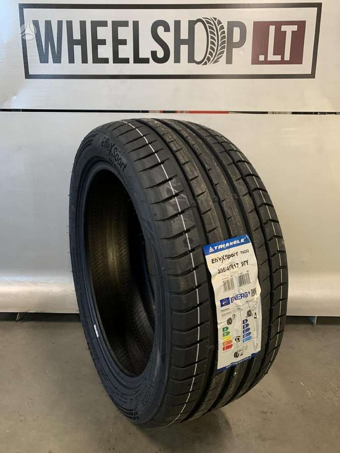 Triangle TH202, summer 235/45 R17