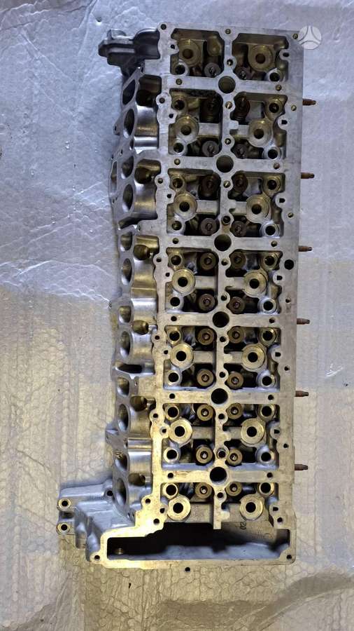 BMW 550 pistons, engine block, cylinder head