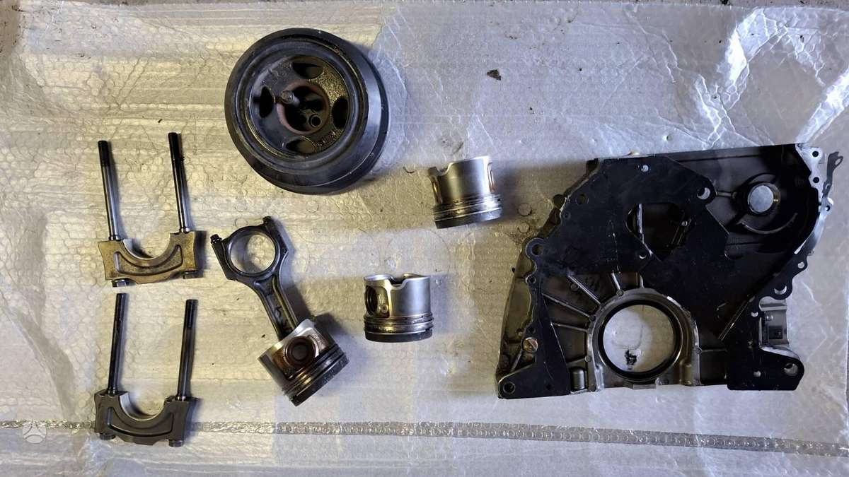 BMW 550 pistons, engine block, cylinder head