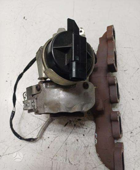 Audi A3, 04L253010, variklio detalės