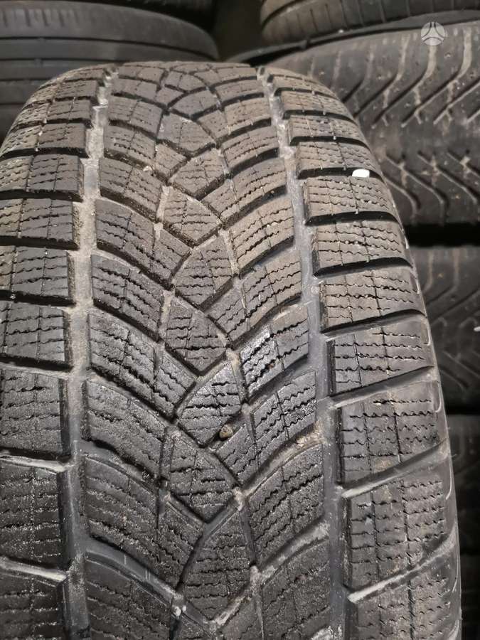 Goodyear Ultragrip ice, winter 265/65 R17