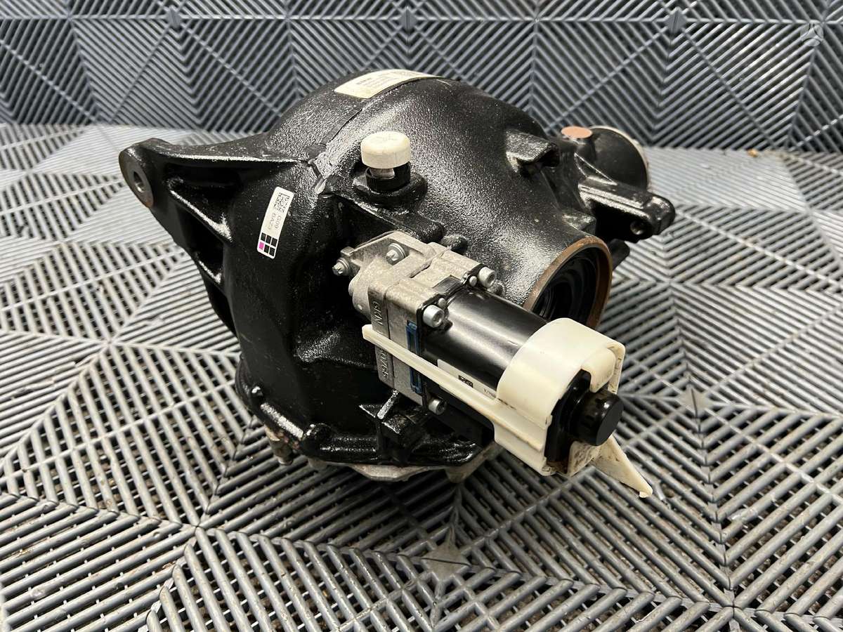 BMW XM, 18305A33F28, детали шасси