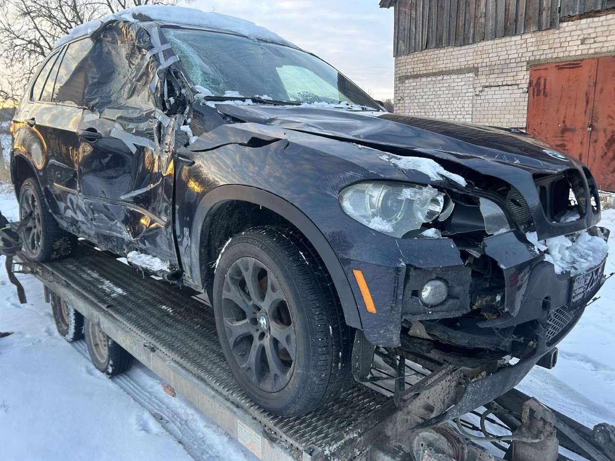 BMW X5 Dalis pristatome