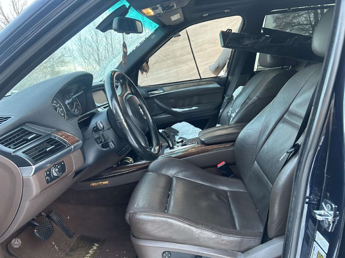 BMW X5 Dalis pristatome
