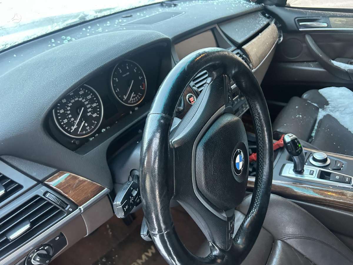 BMW X5 Dalis pristatome