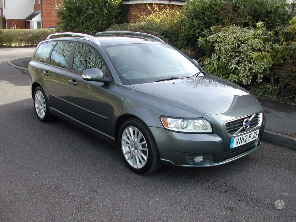 Volvo V50 dalimis