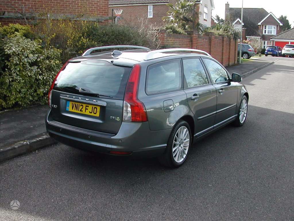 Volvo V50 for parts