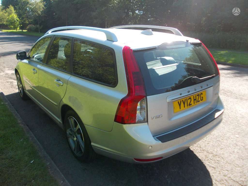 Volvo V50 rezerves daļās