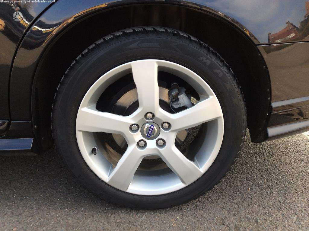 Volvo V50 dalimis. D3