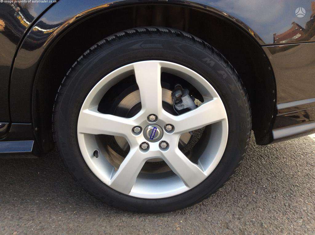 Volvo V50 for parts. D3