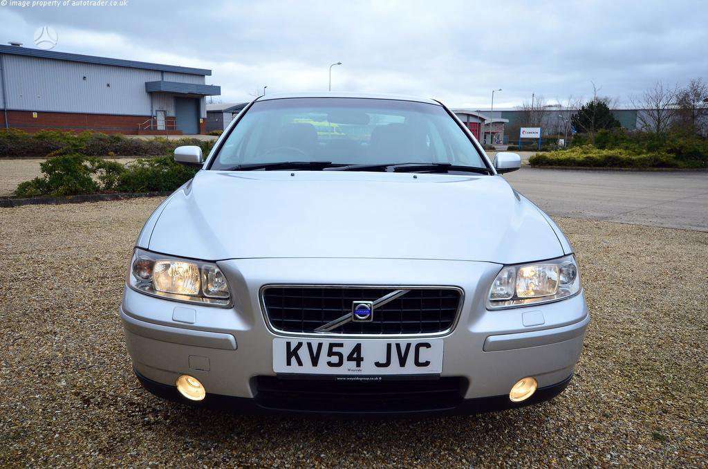 Volvo S60 for parts