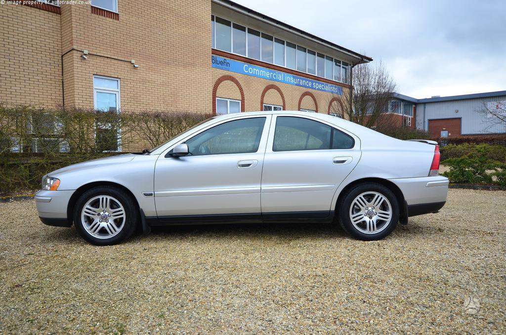 Volvo S60 for parts
