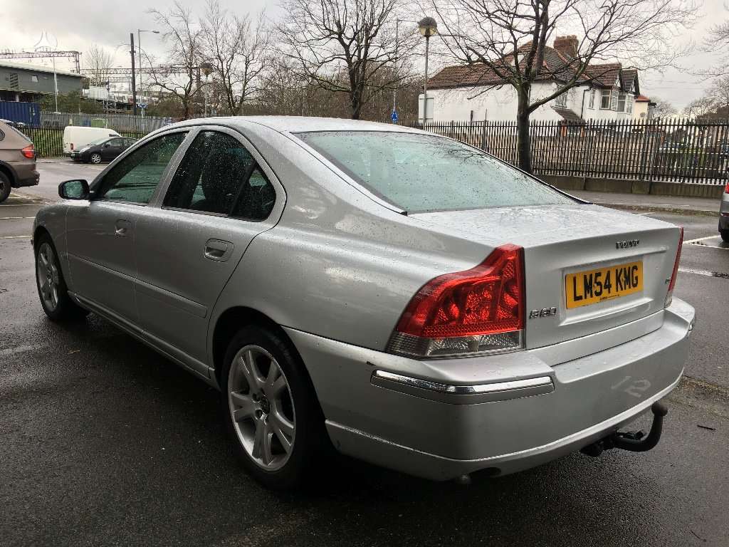 Volvo S60 dalimis