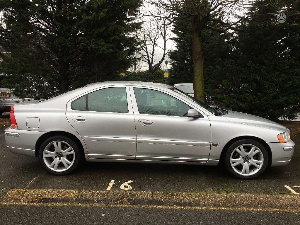 Volvo S60 по частям