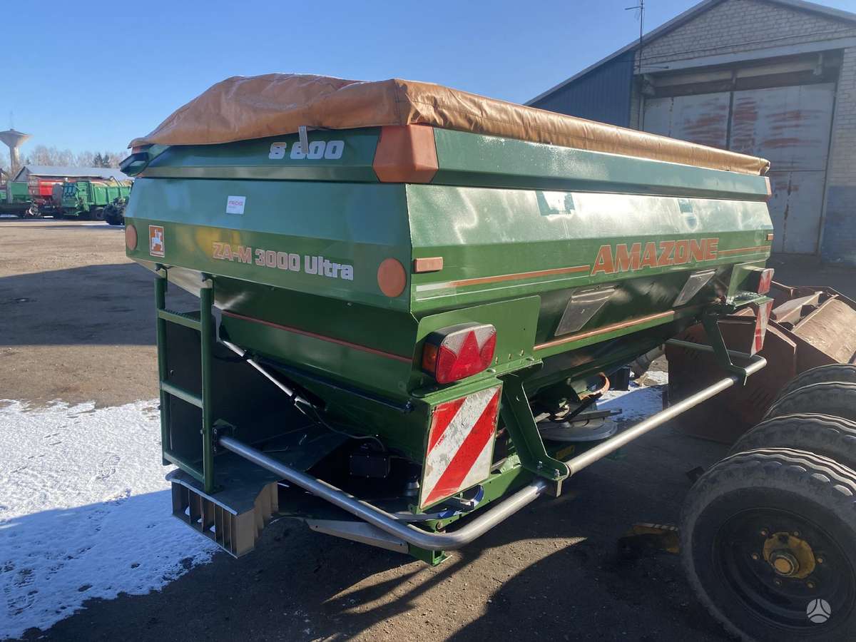 Amazone ZA-M 3000 Ultra Profis Hydro, spreaders