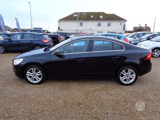 Volvo S60 dalimis. D3