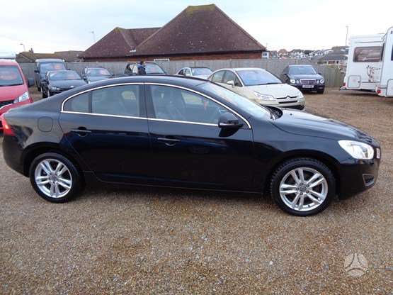 Volvo S60 rezerves daļās. D3