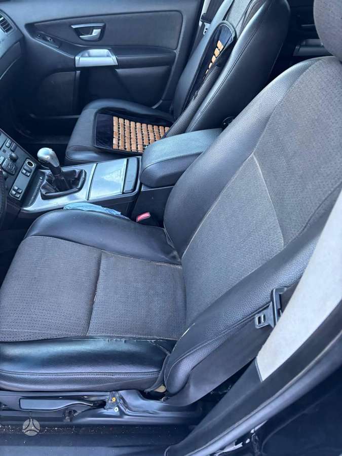 Volvo XC90 dalimis