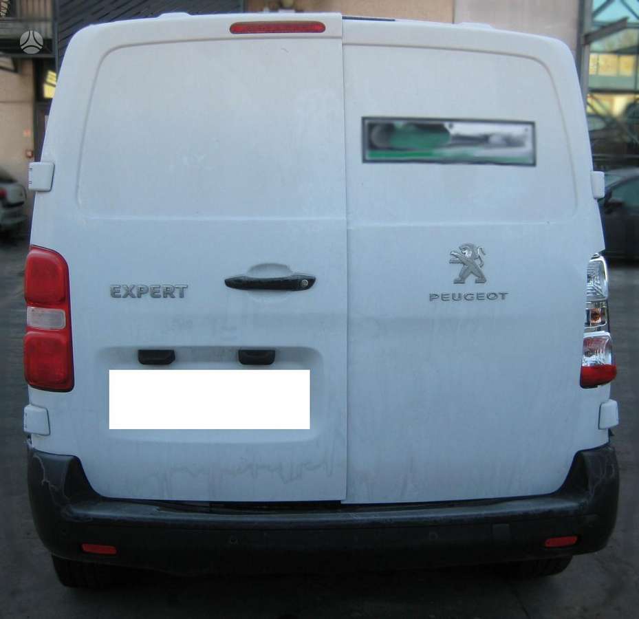 Peugeot Expert Nėra variklio dėžės panelės