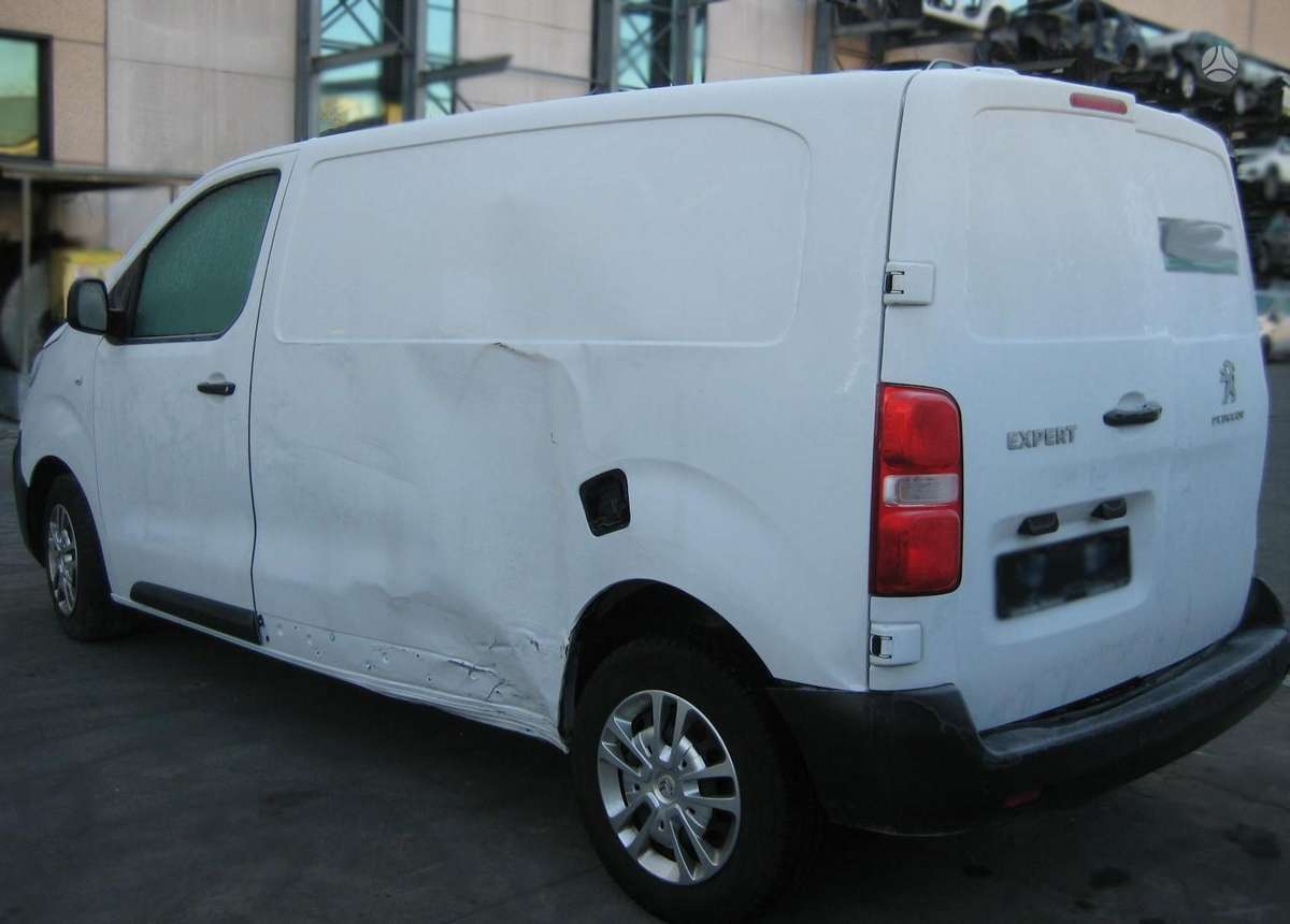 Peugeot Expert Nėra variklio dėžės panelės