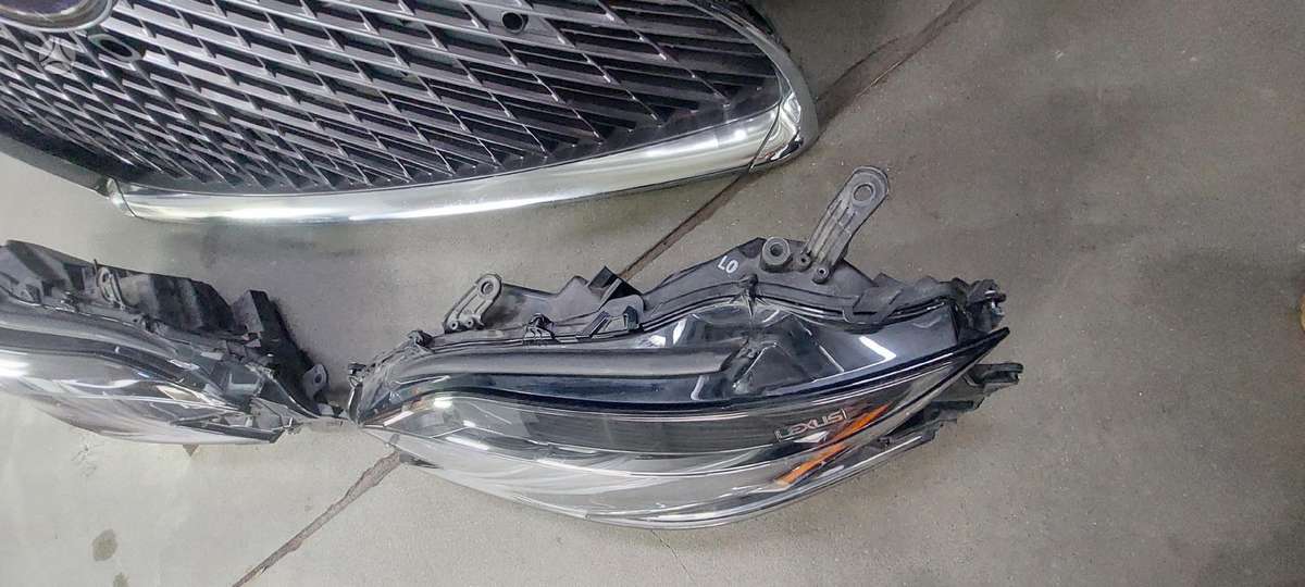 Lexus LS klasė детали кузова
