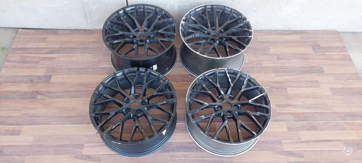Audi R8, 4S0601025AC, Cen21972
