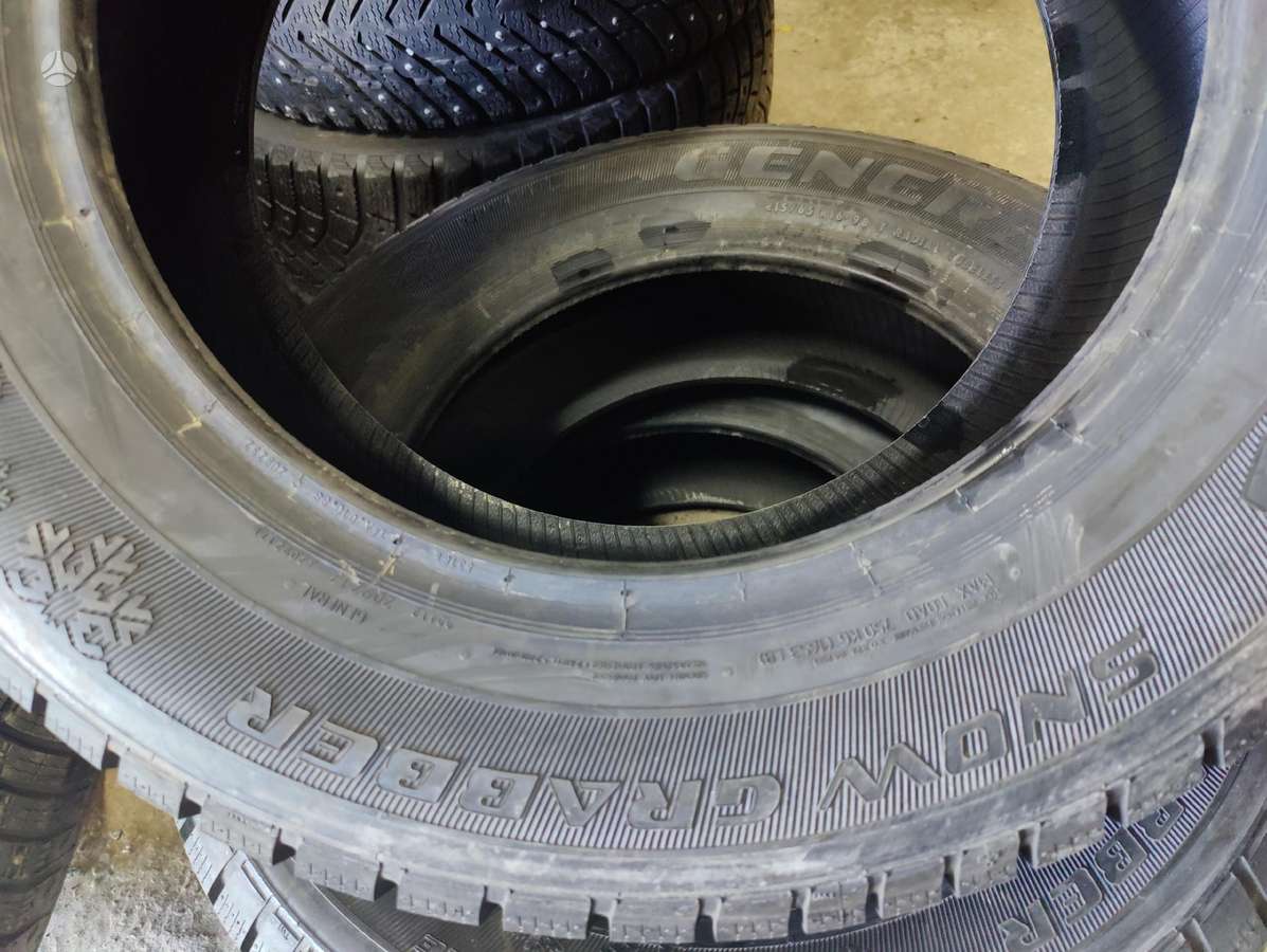 General SNOW GRABBER, winter 215/65 R16