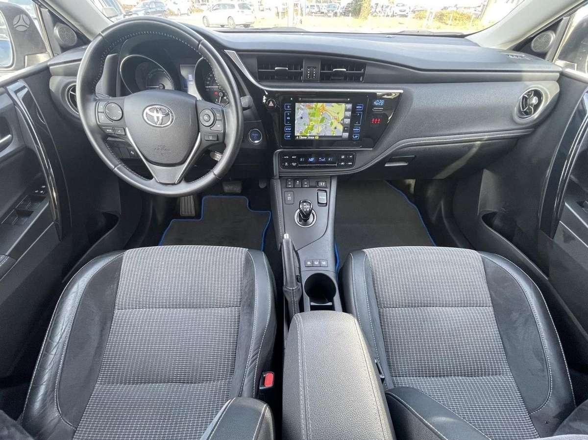 Toyota Auris, 1.8 l., Универсал