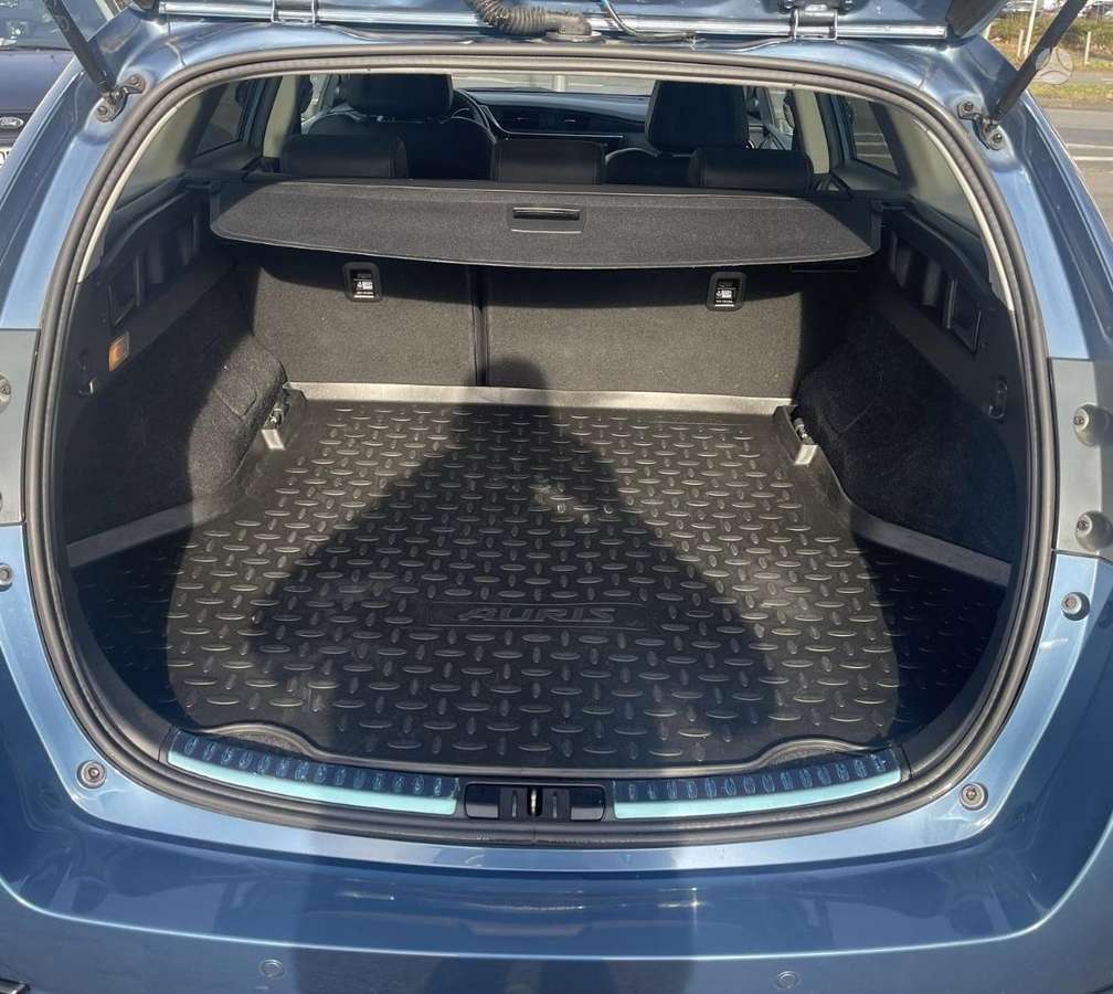 Toyota Auris, 1.8 l., Универсал