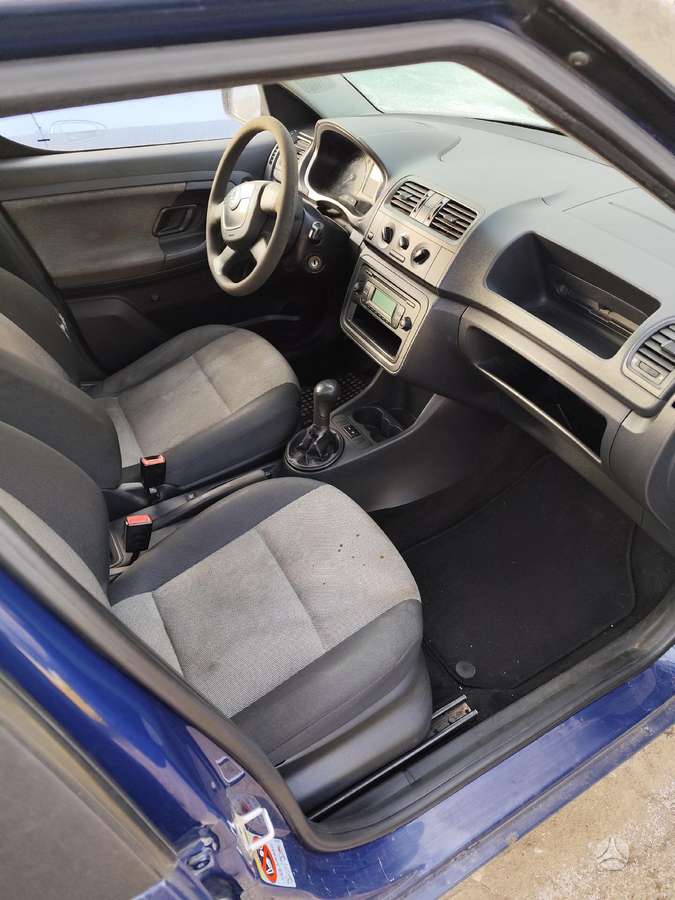 Skoda Roomster dalimis