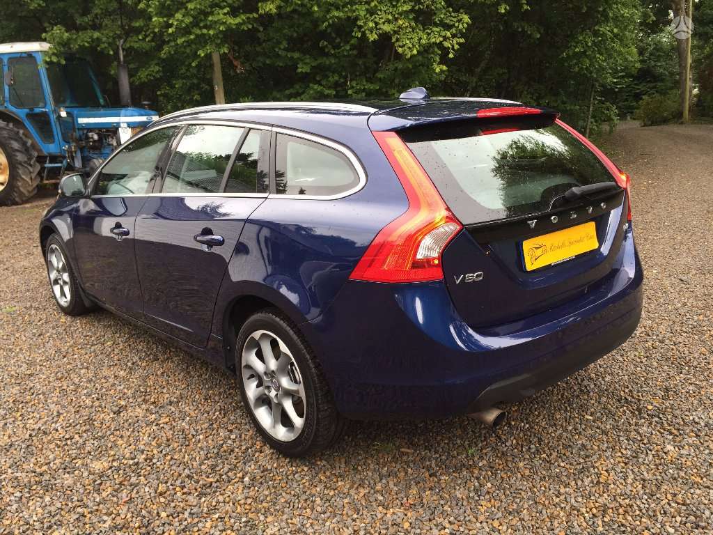 Volvo V60 по частям