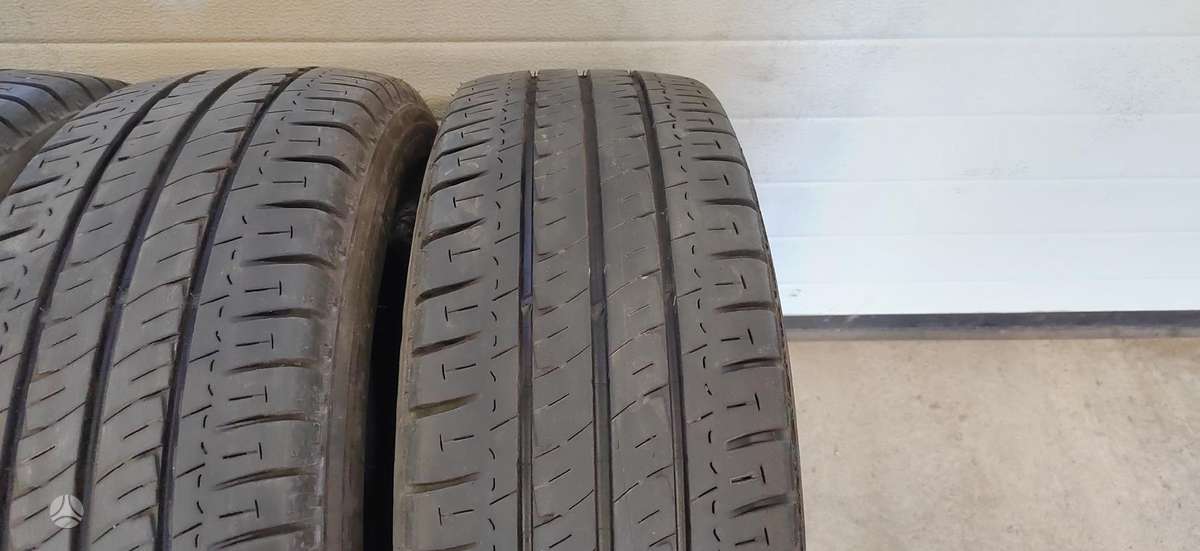 Michelin Agilis, summer 225/65 R16