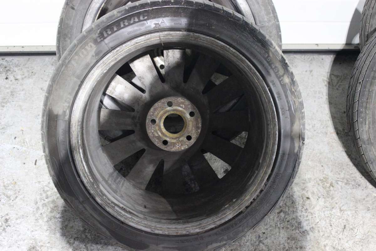 Volkswagen, light alloy, R18