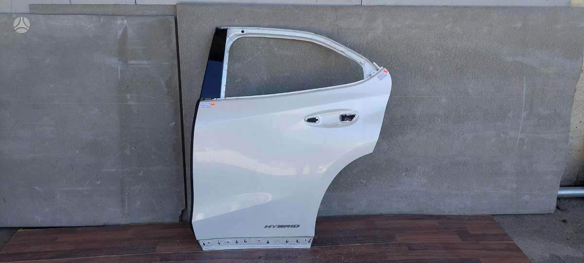Lexus UX klasė Cen21994