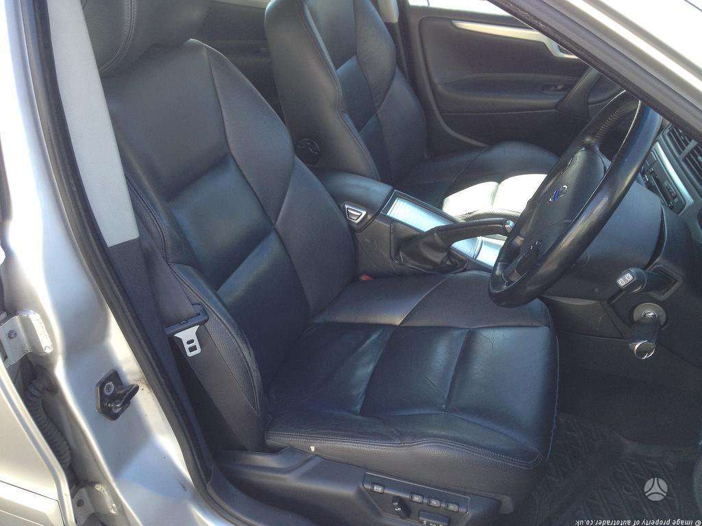 Volvo V70 dalimis