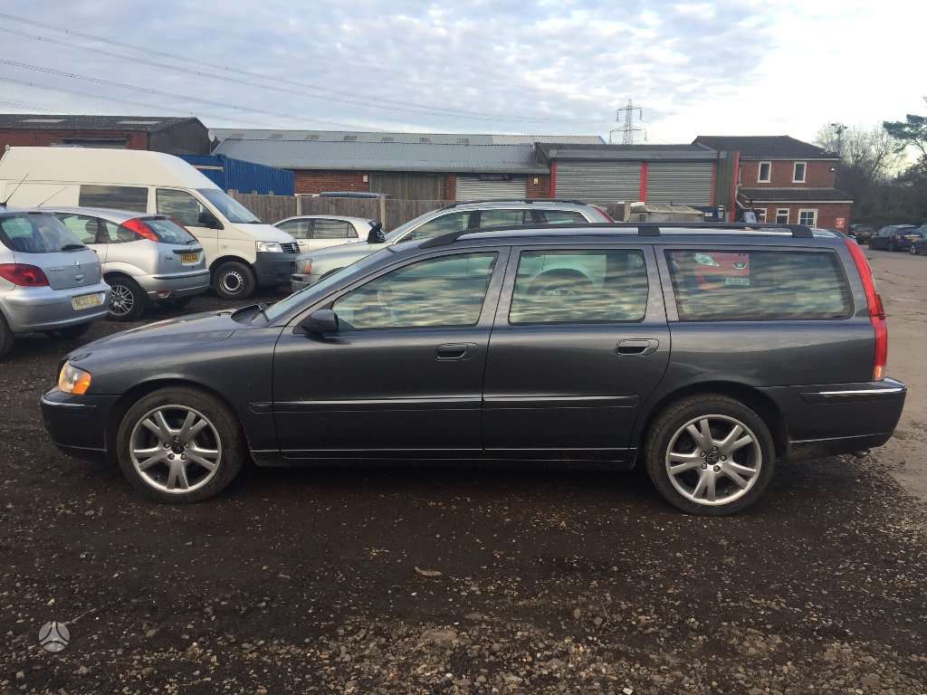 Volvo V70 rezerves daļās