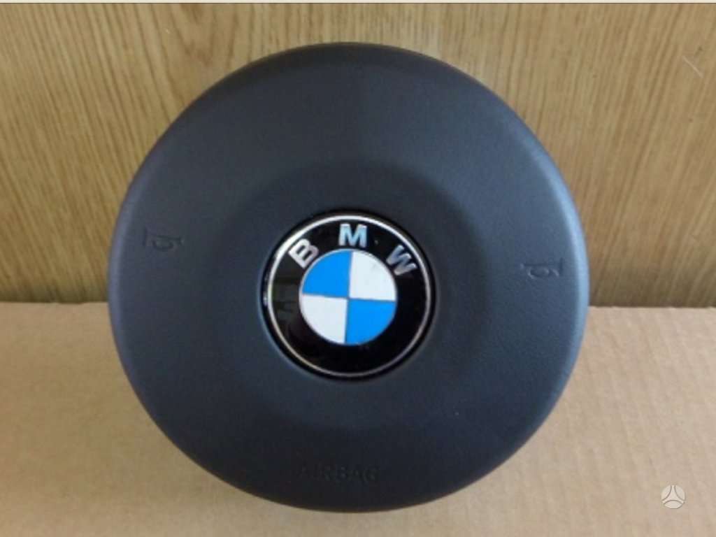BMW X5 oro pagalvės