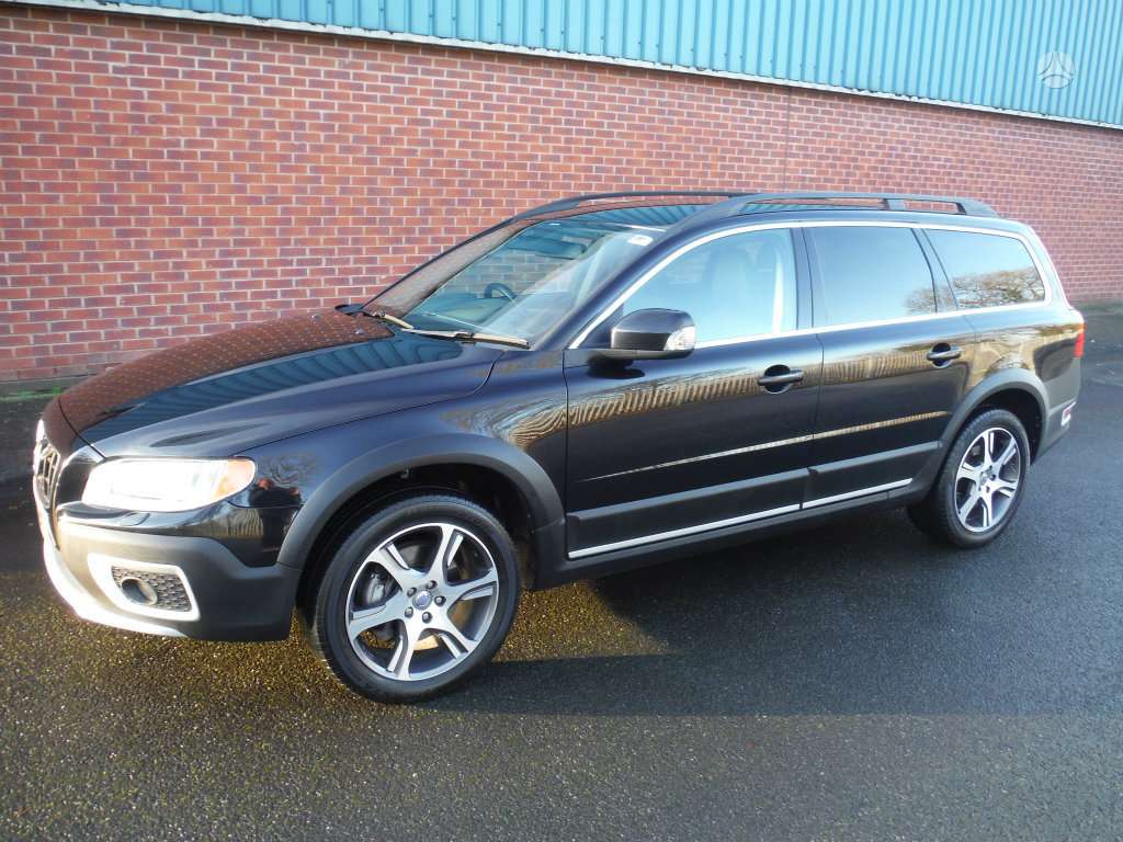 Volvo XC70 dalimis. D4