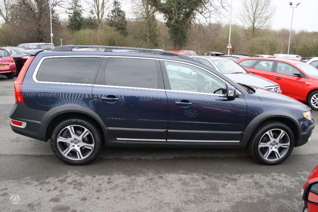 Volvo XC70 dalimis
