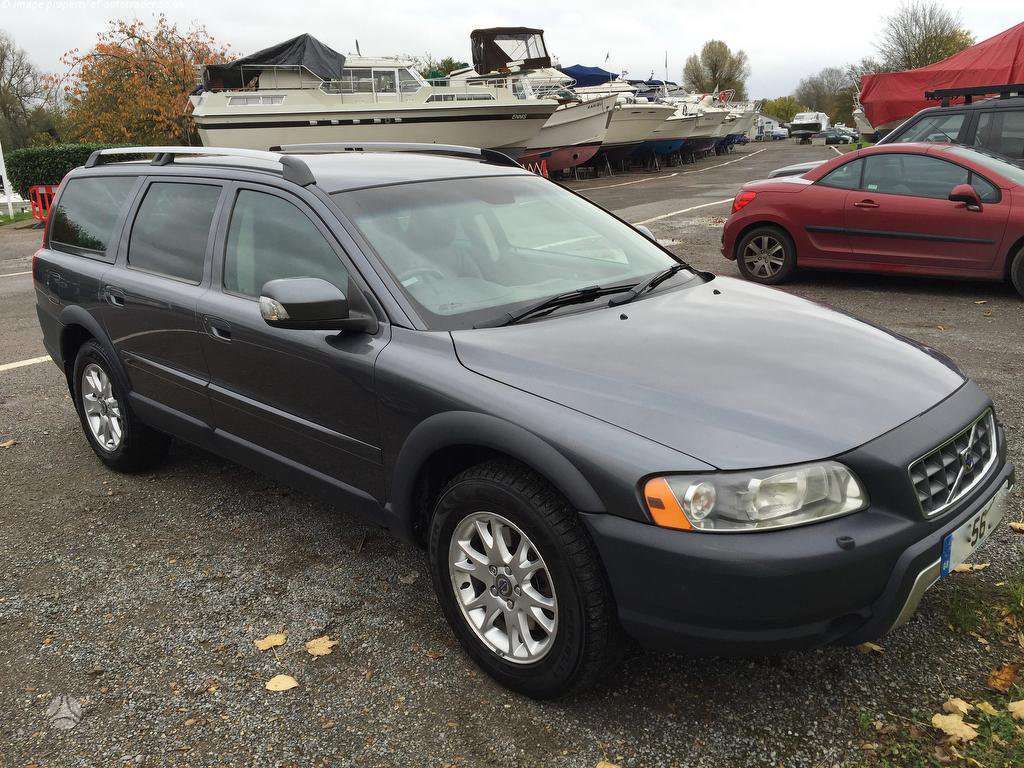 Volvo XC70 for parts