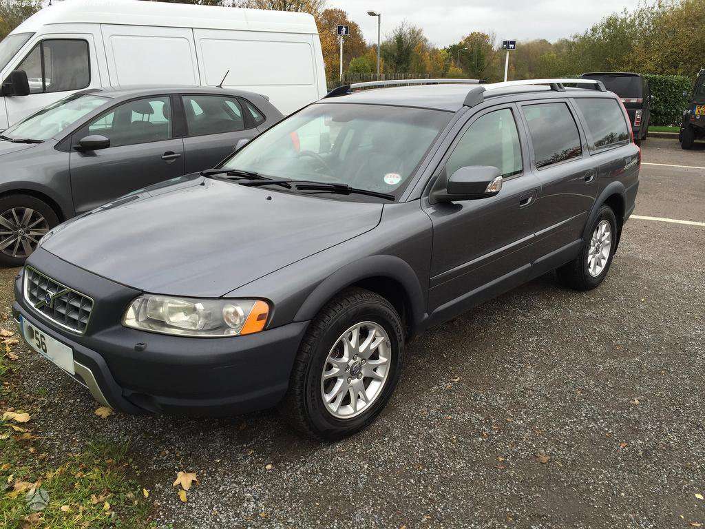 Volvo XC70 for parts