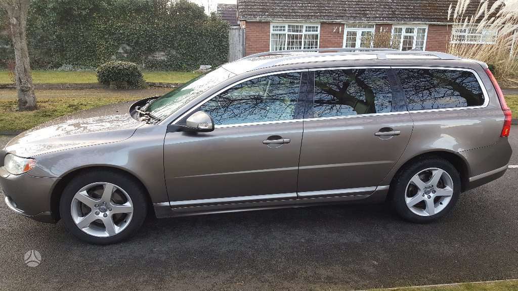 Volvo V70 for parts
